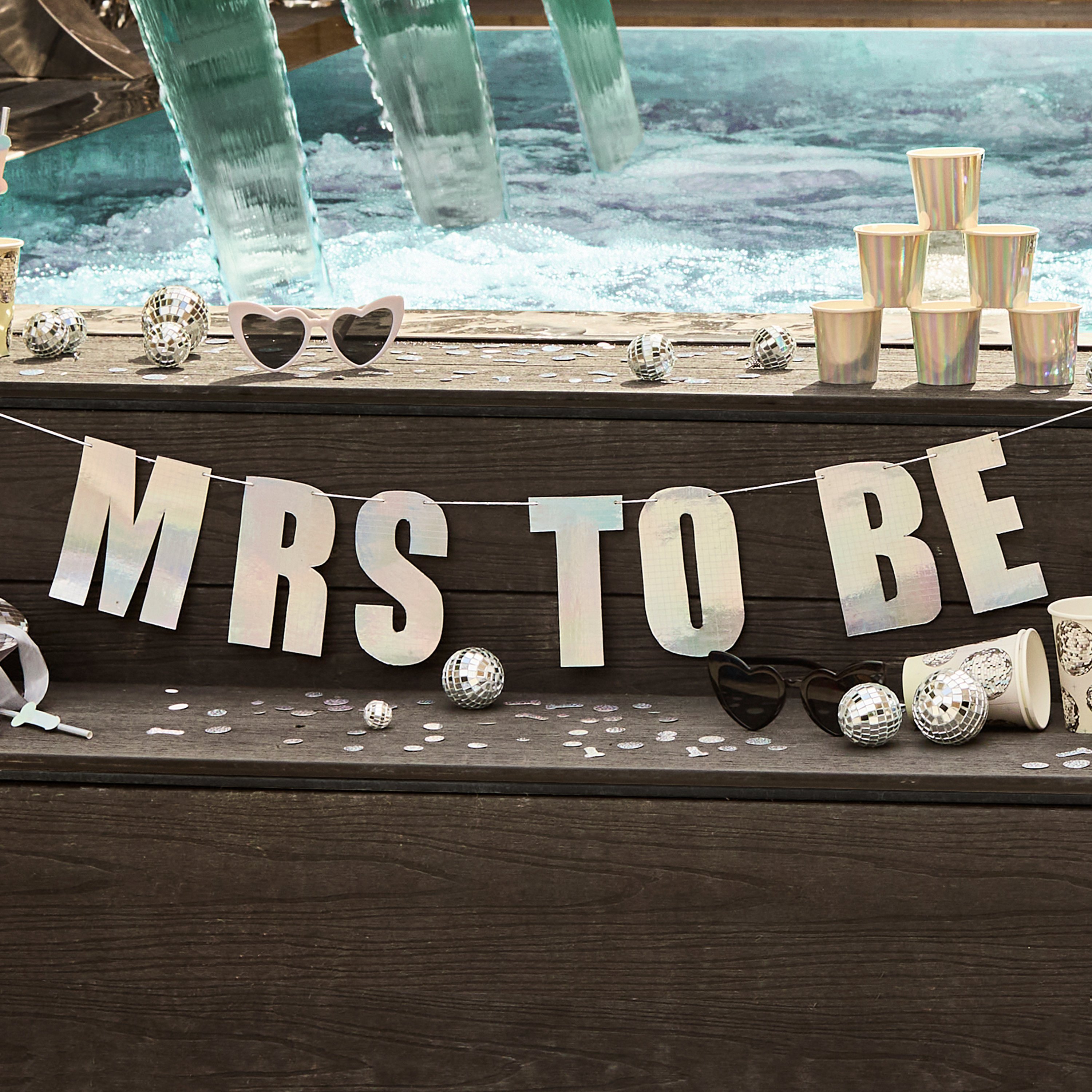 Iridescent 'Mrs to Be' Card Banner 2m